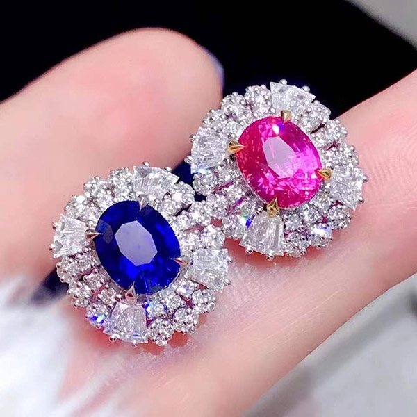 4克拉无烧蓝宝石与粉宝石耳钉，皇家蓝&艳粉色，两颗撞色，美出天际，设计款，干净玻璃体