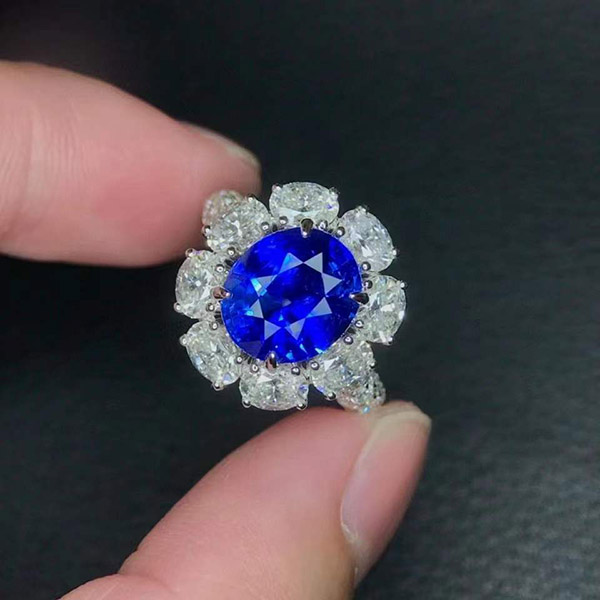 5克拉无烧皇家蓝蓝宝石戒指，马达加斯加，全净玻璃体，满火彩