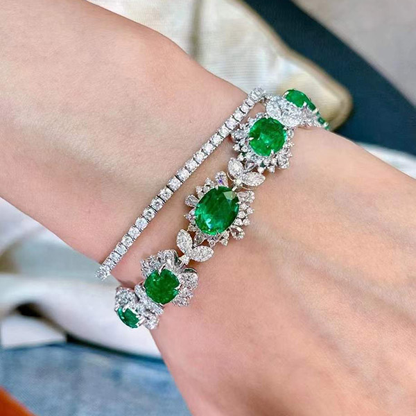 14克拉收藏级满钻祖母绿手链，颗颗明亮玻璃体，高定珠宝的标配