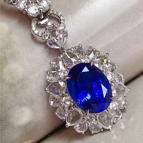 5克拉无烧皇家蓝蓝宝石吊坠戒指双用款，精品皇家蓝，高级感很强，品质颜值在线，不要错过