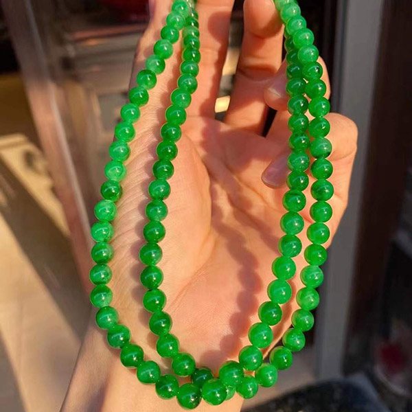 满绿108佛珠翡翠项链，难得遇到颜色大小这么均匀的佛珠