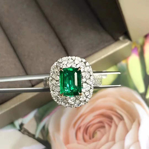 1克拉vivid green赞比亚祖母绿方形戒指，晶体干净透亮，电光感十足