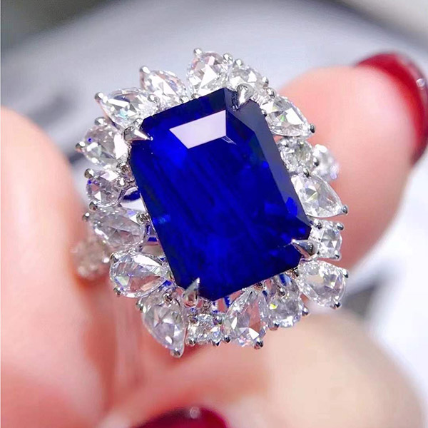 7克拉无烧皇家蓝蓝宝石戒指，收藏级别，佩戴奢华贵气