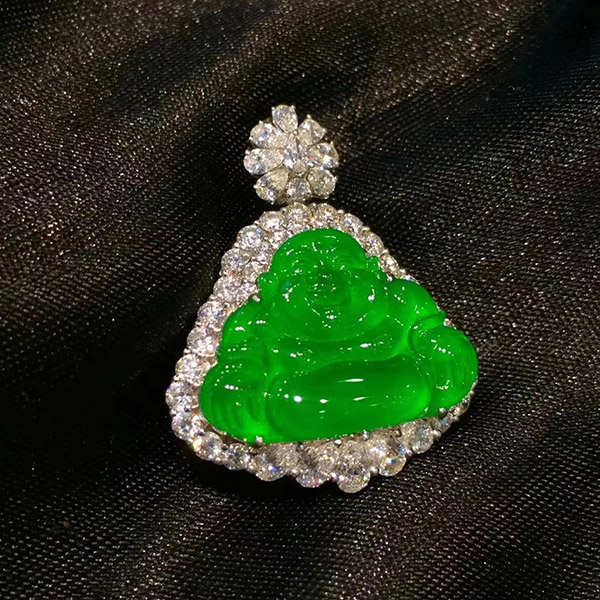 玻璃种帝王绿翡翠佛公，种色一流，光感强，翠色满盈，有珠宝感