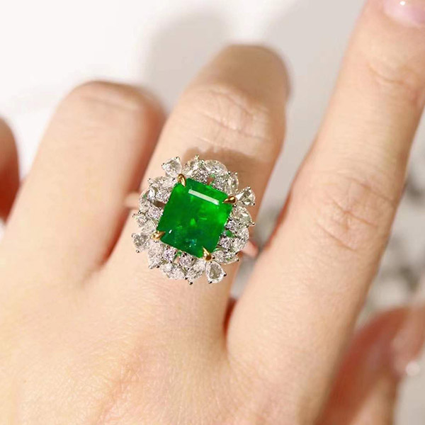 3克拉祖母绿戒指vivid green，满钻豪镶，奢华复古